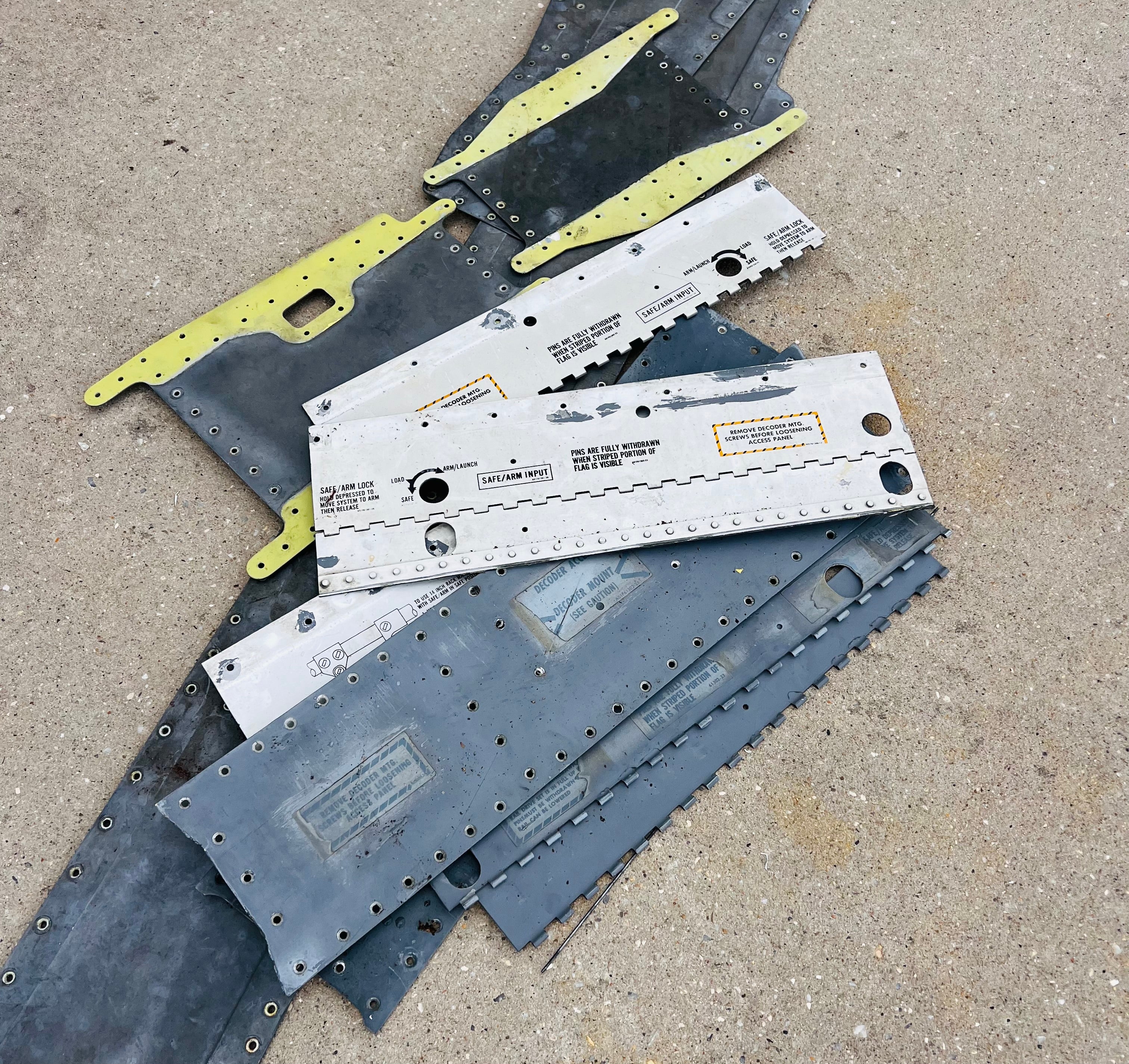 F-14 Tomcat AIM-54 Phoenix Weapons Rail Tag image 3