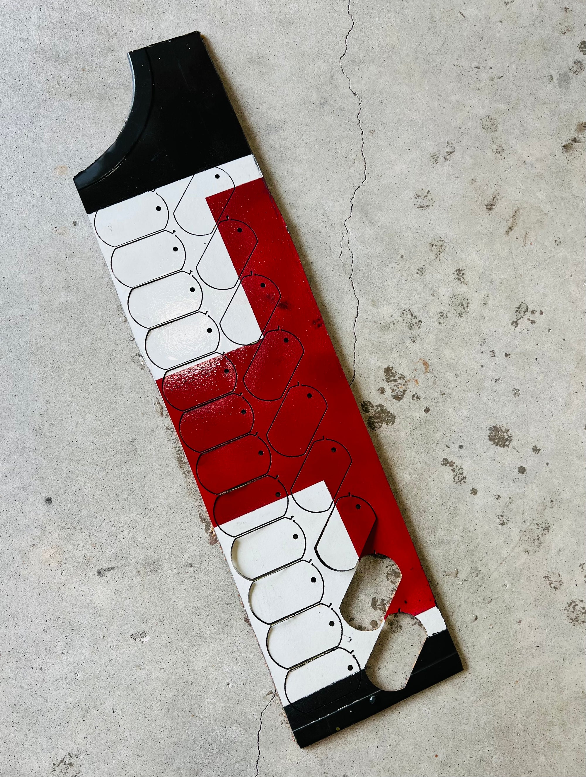 UH-60A Black Hawk 83-23847 Rear Cabin Door Tag image 7