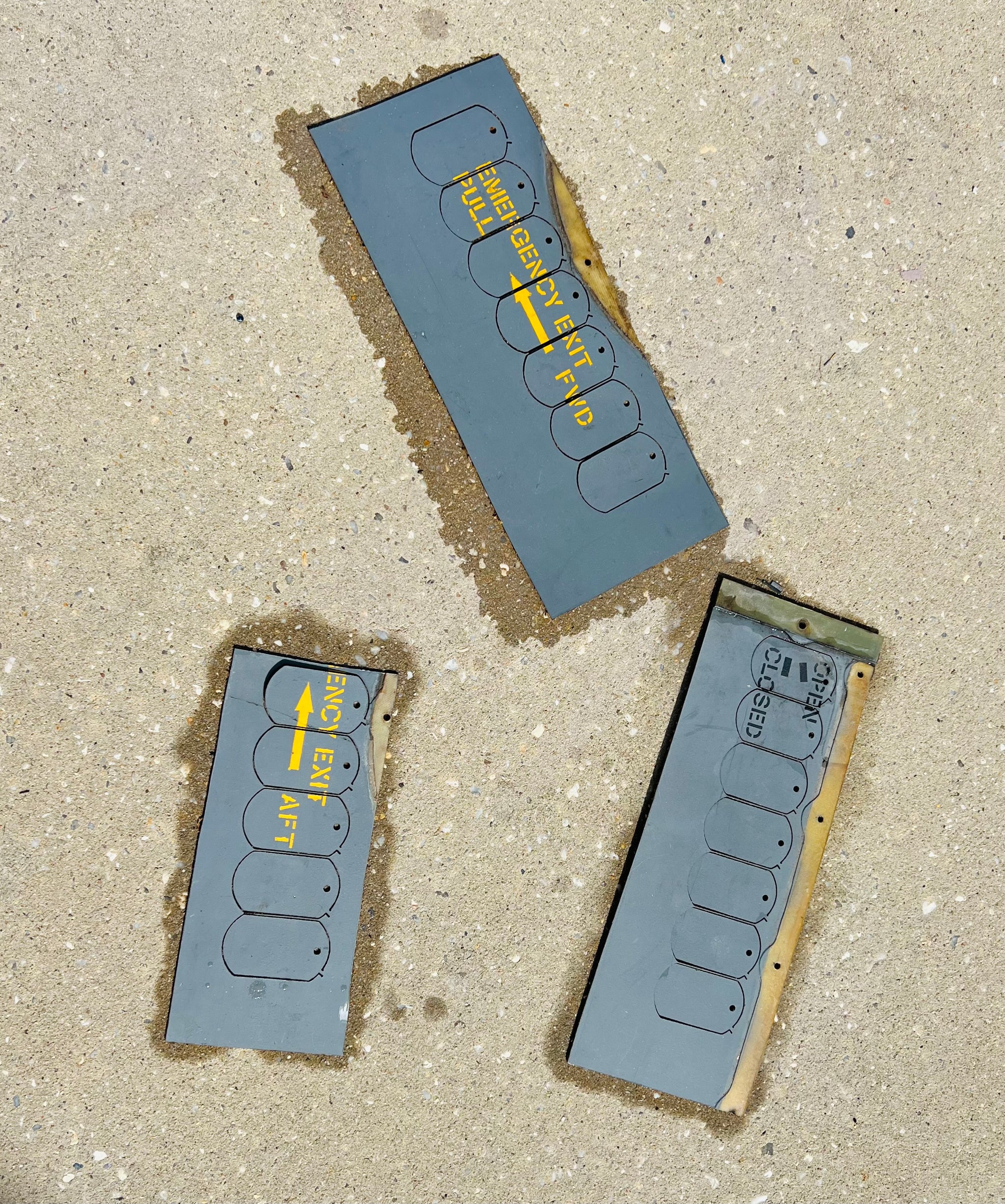 UH-60A Black Hawk 83-23847 Rear Cabin Door Tag image 6