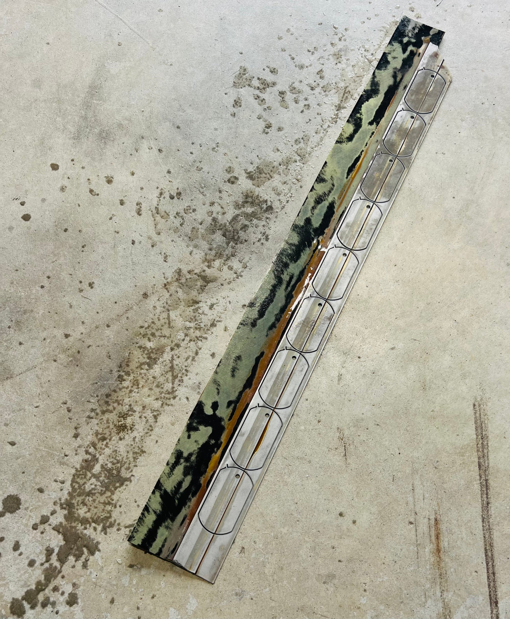 UH-60L Black Hawk 87-24596 Main Rotor Blade Tag image 6