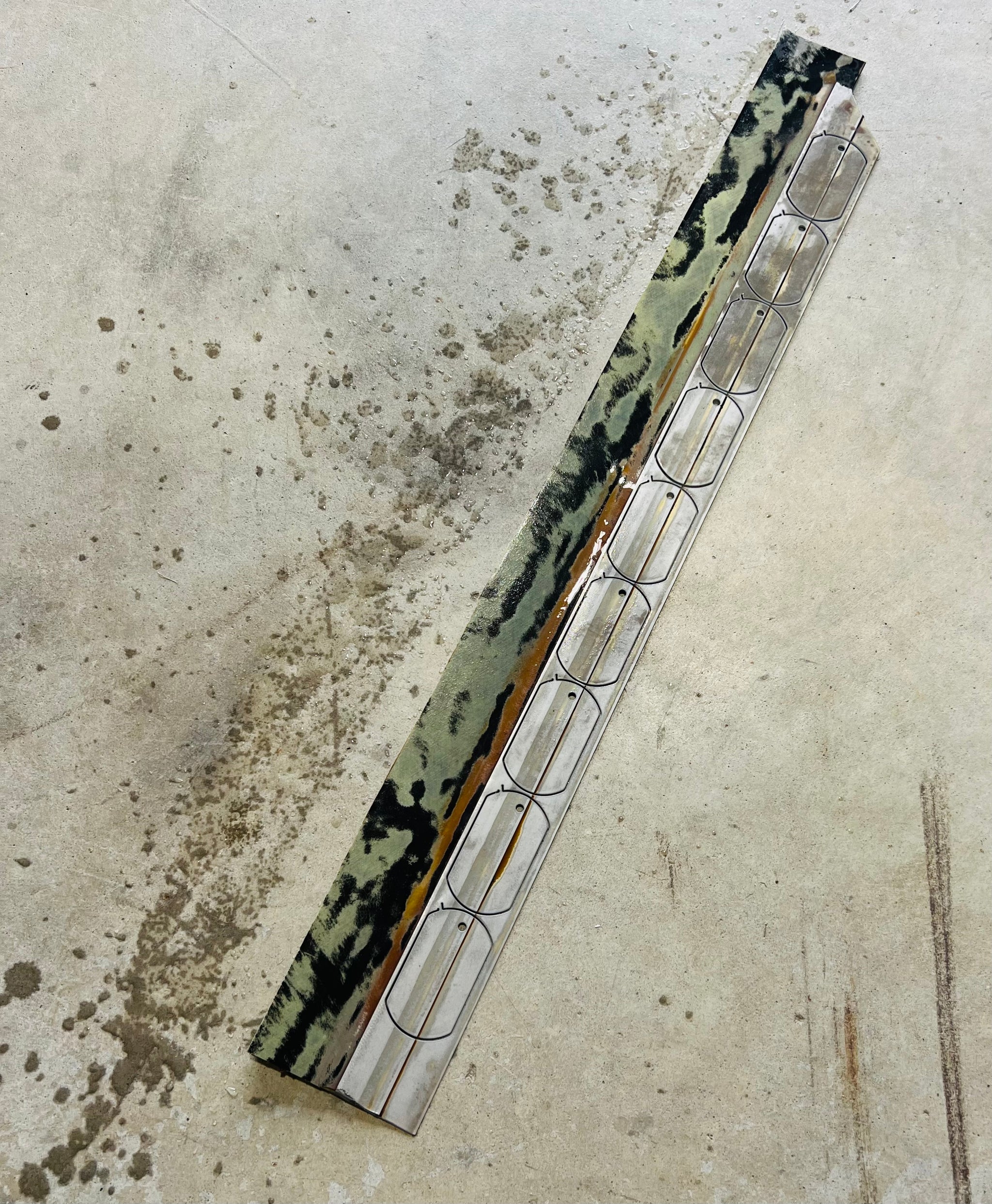 UH-60L Black Hawk 87-24596 Main Rotor Blade Tag image 6